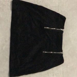 NWOT Black Zip up skirt